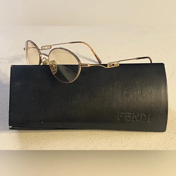 Authentic Vintage Fendi Eyeglasses w/ Case AUTHENTIC FENDI F884 971 51/17/130 CLEAR BEIGE EYEGLASSES Rx  main image 3